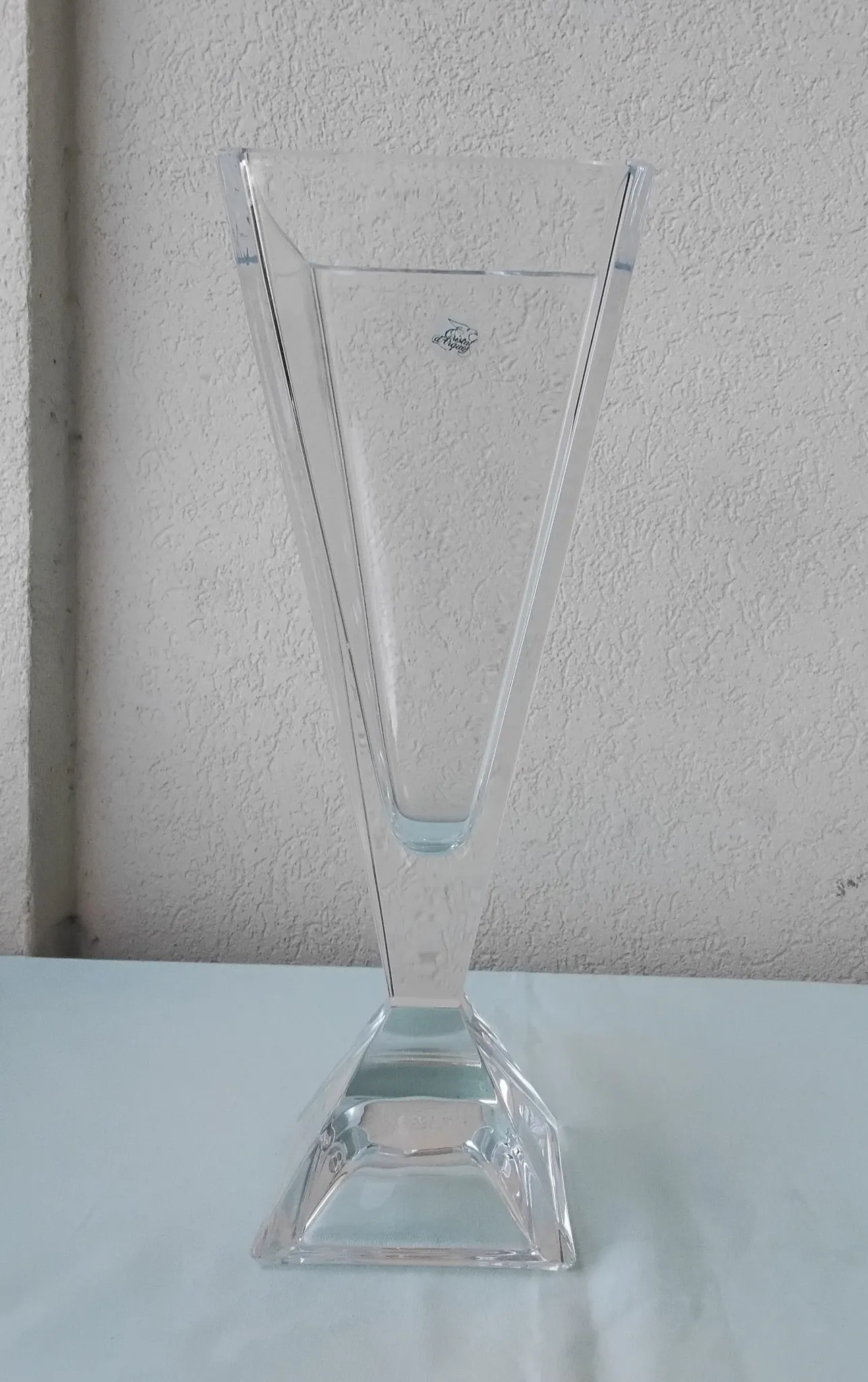 Crystal vase design