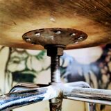 Industrial stool with screw