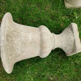 Paire de pots Médicis anciens en pierre