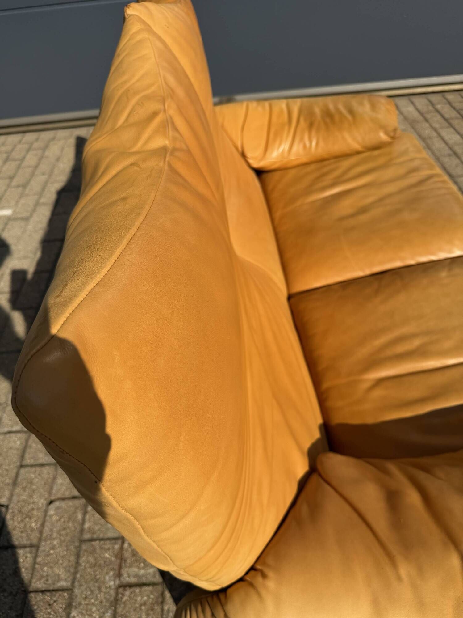 Beautiful Cassina Maralunga 2-seater in camel light patinated natural leather.