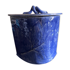 pot à couvert en céramique