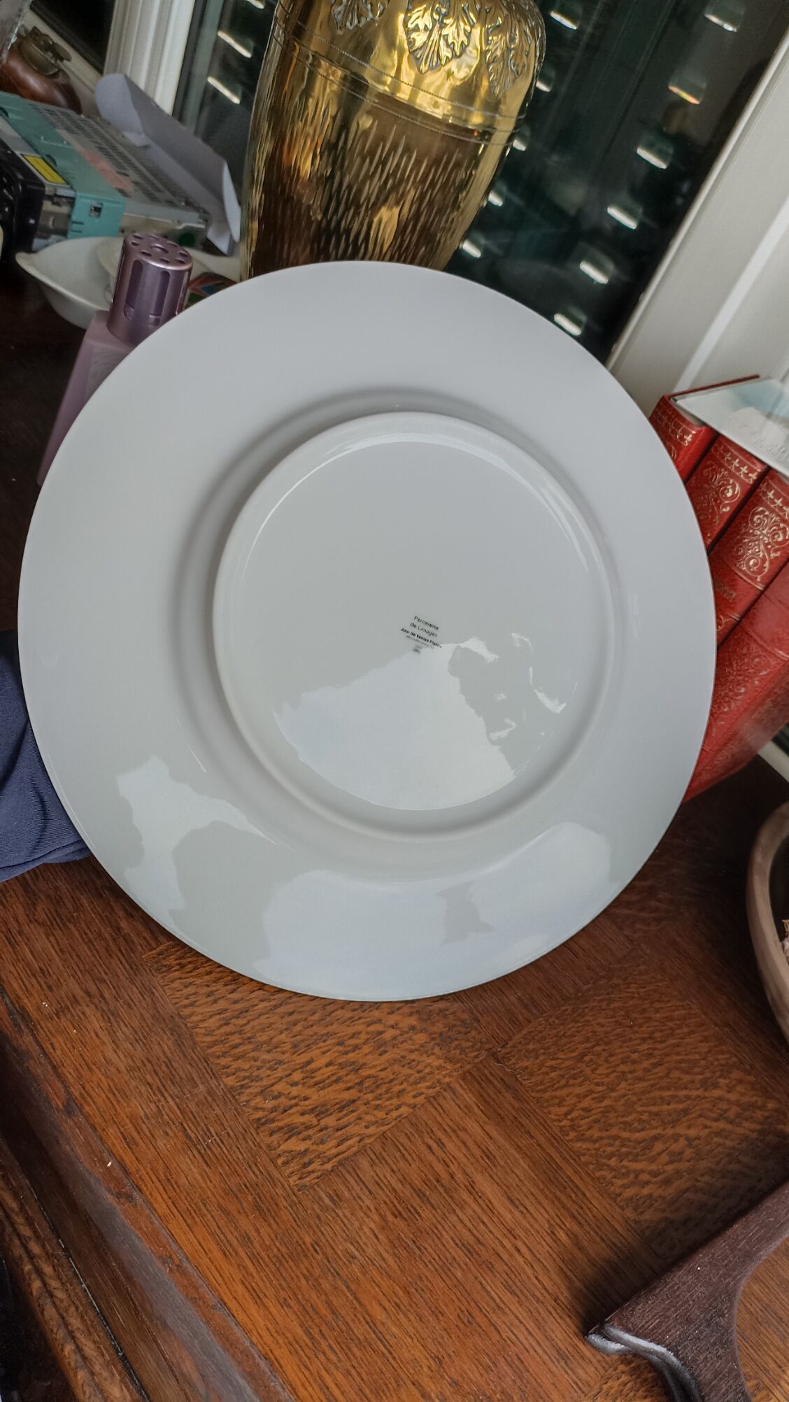 Guy Degrenne serving dish in Limoges porcelain, Venice Day Platinum