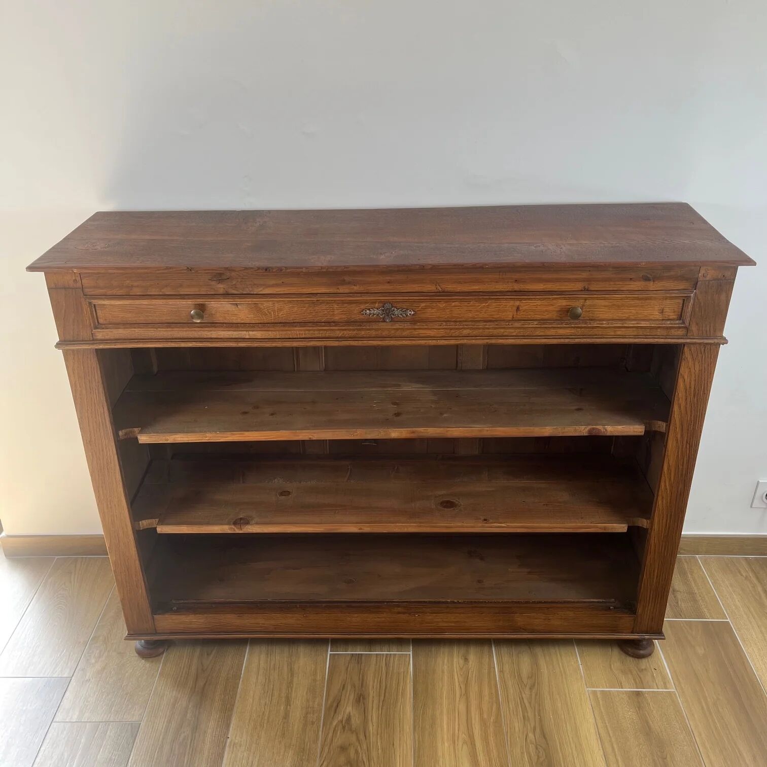 Open oak sideboard in country style, 1930s/50s.