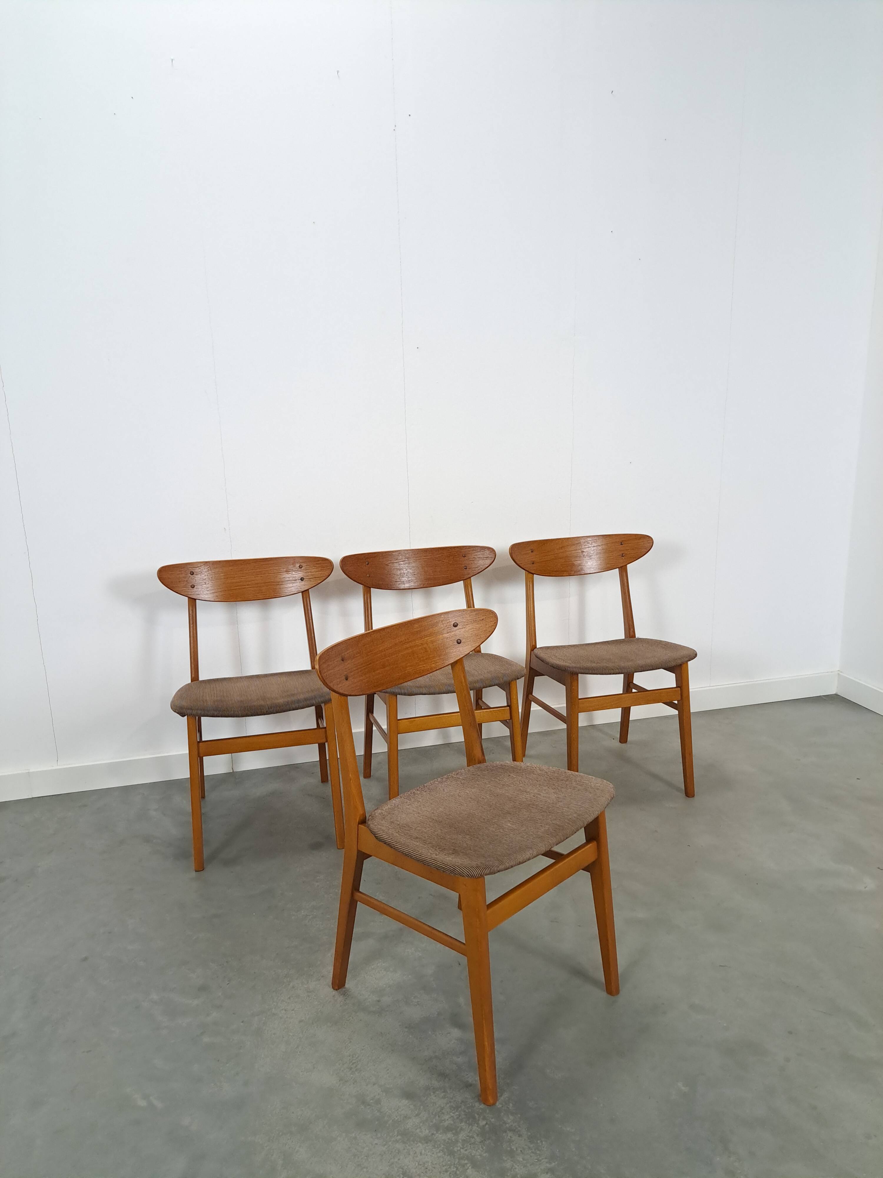 Set of 4 Deense teak Farstrup Møbler Model 210 eetkamerstoelen, dining
