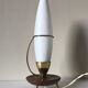 Lampe tripode teck et opaline vintage 1960