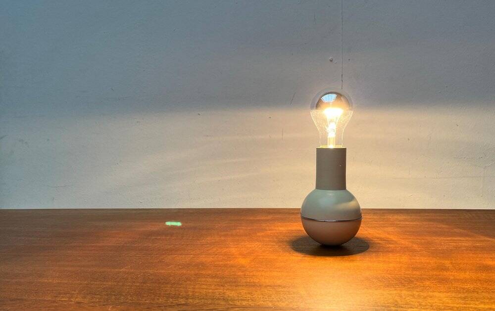 Lampe de table Culbuto d'époque spatiale italienne du milieu du siècle par Lamperti, années 1960