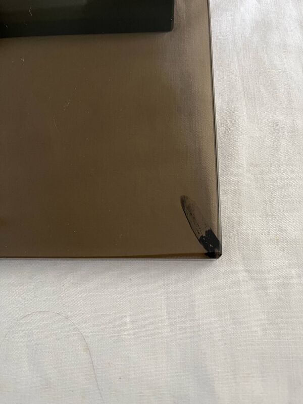 Etagère alu brossé doré et verre fumé des années 70'