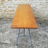 Folding table