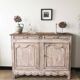 Buffet patiné et sculpté