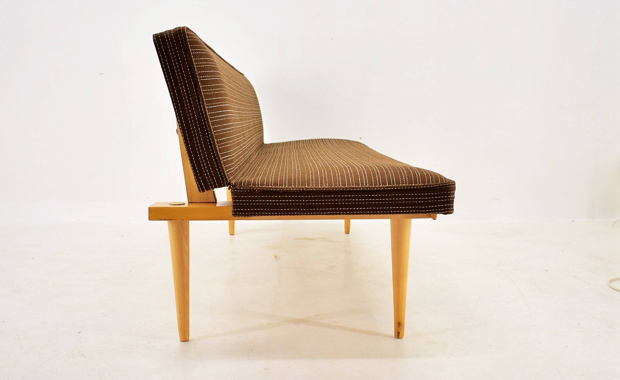 Mid-century Sofa or Day Bed by Miroslav Navrátil, Interier Praha, 1960's