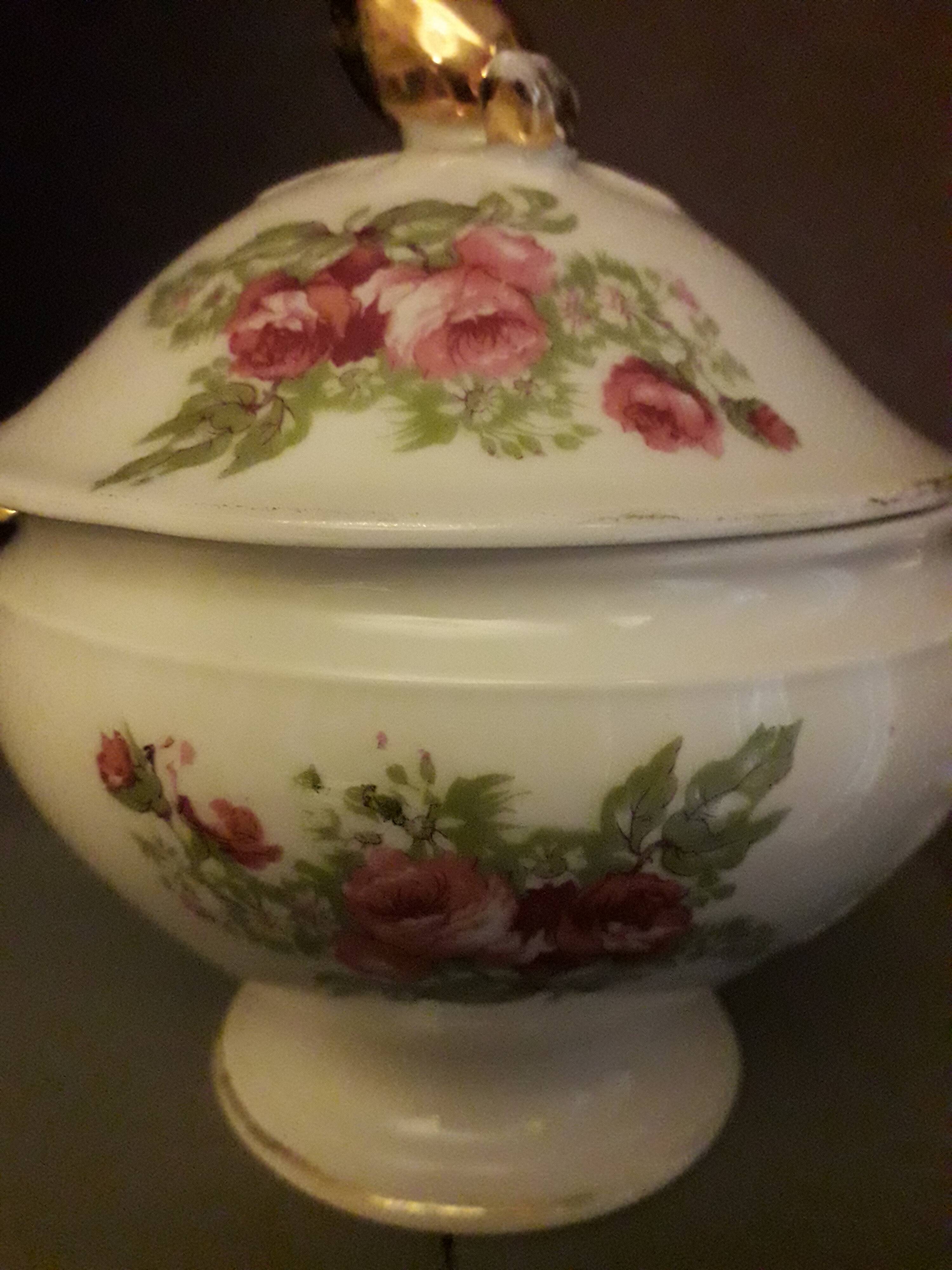 Antique porcelain sweet box from Limoges - William Guérin
