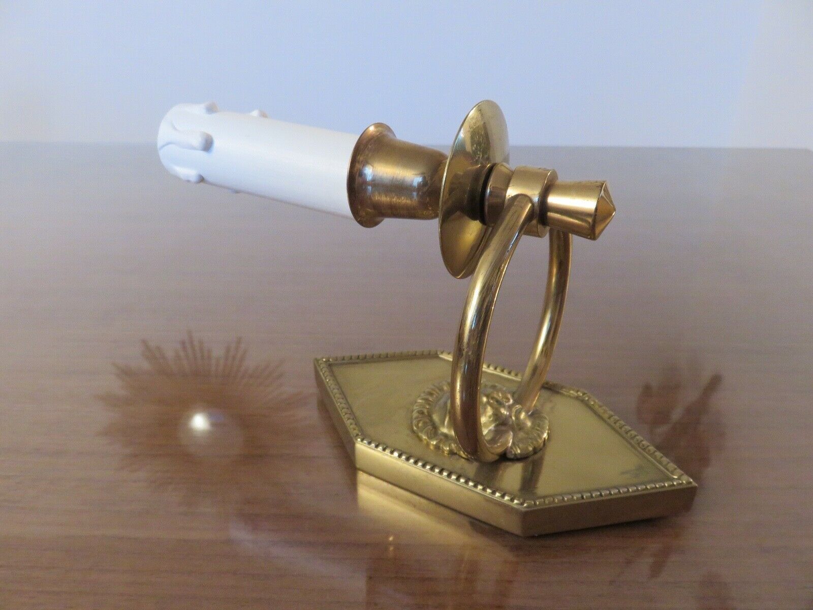 Series of 4 art deco sconces to lions in solid golden brass 40s 50s