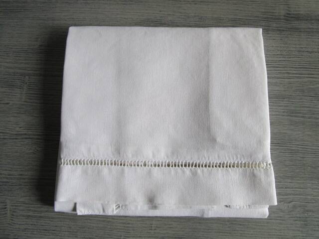 Taie d'oreiller ancienne brodée: 70x70cm
