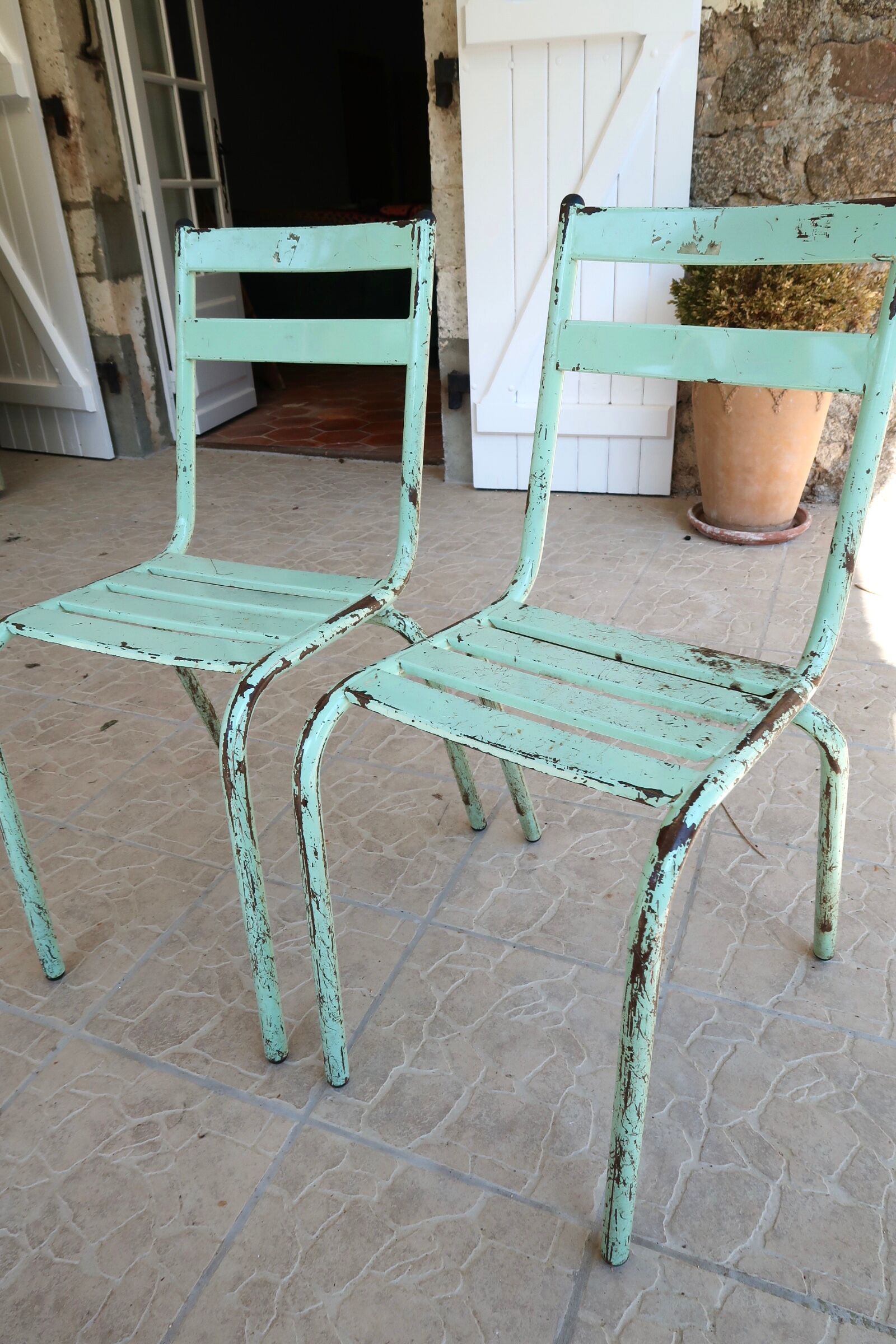 Set of 2 Art Prog metal garden chairs