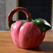 Carafe en barbotine italienne