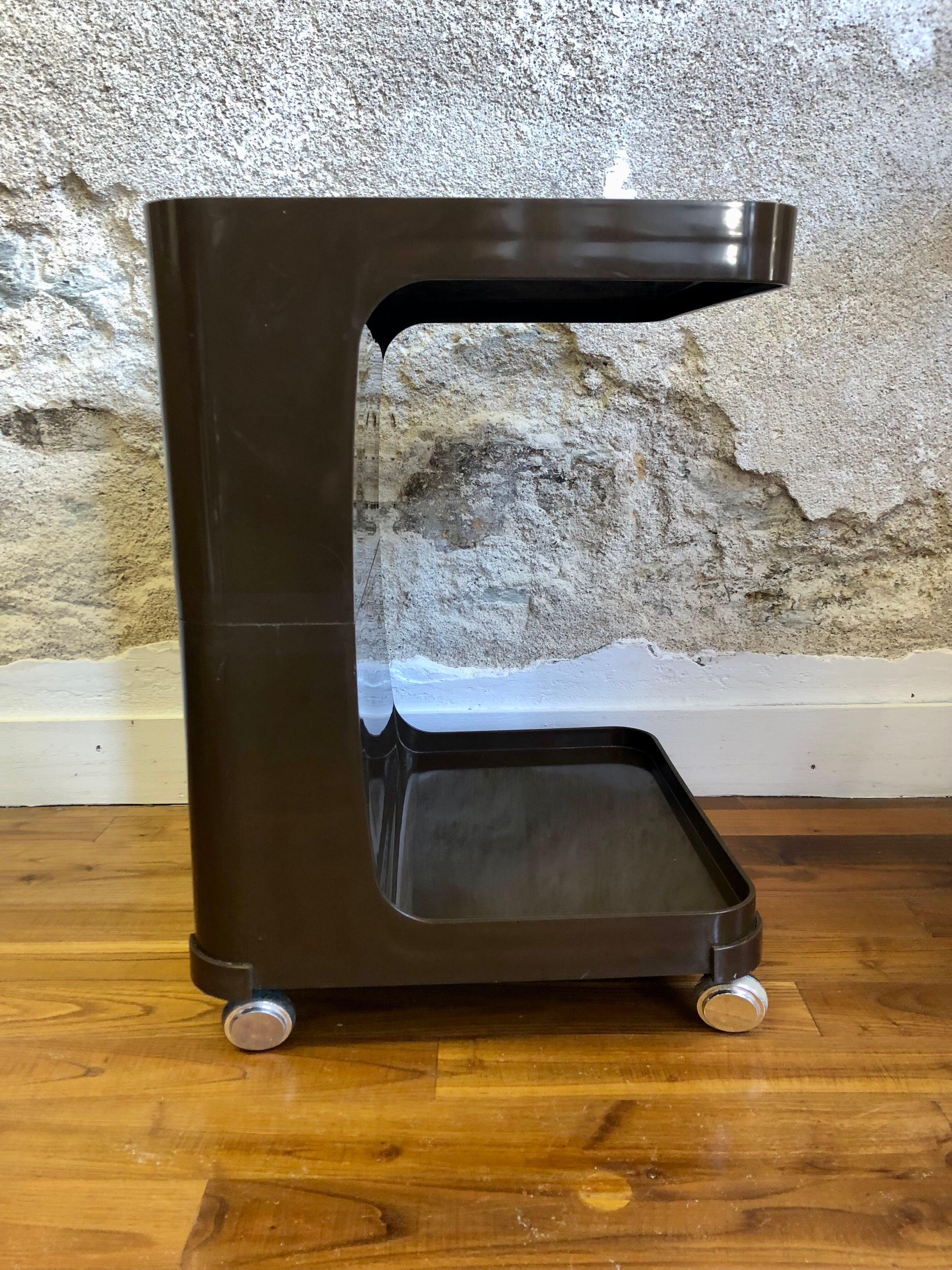 Flair wheeled service for Prisunic