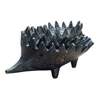 Walter Bosse / Herta Baller — Patinated brass - 4 nesting hedgehogs - 195