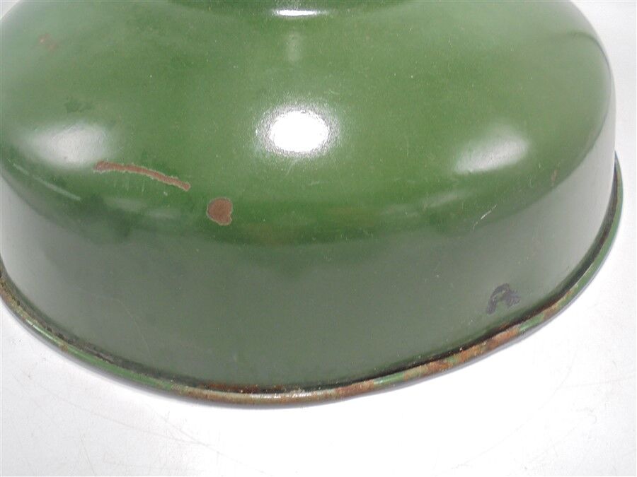 Enamelled sheet metal suspension