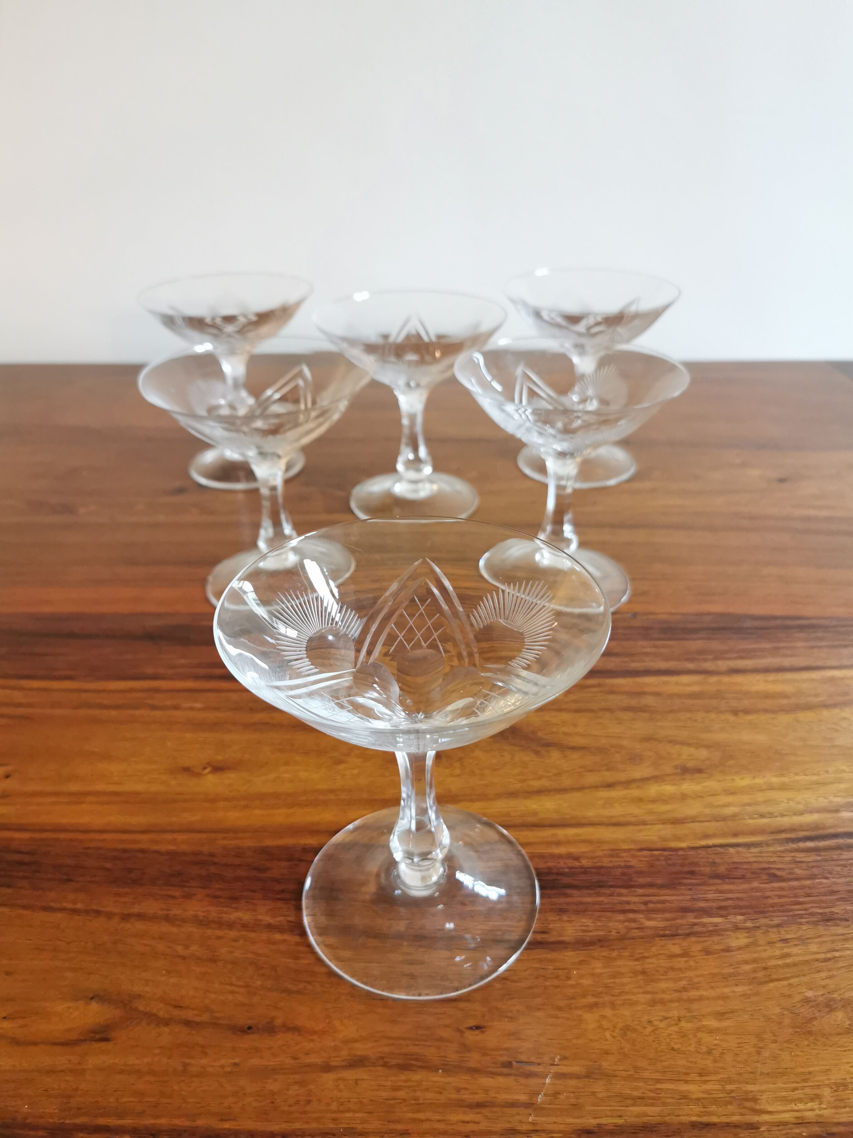 6 glasses of vintage crystal champagne