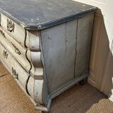 Old Dutch-style chest of drawers
