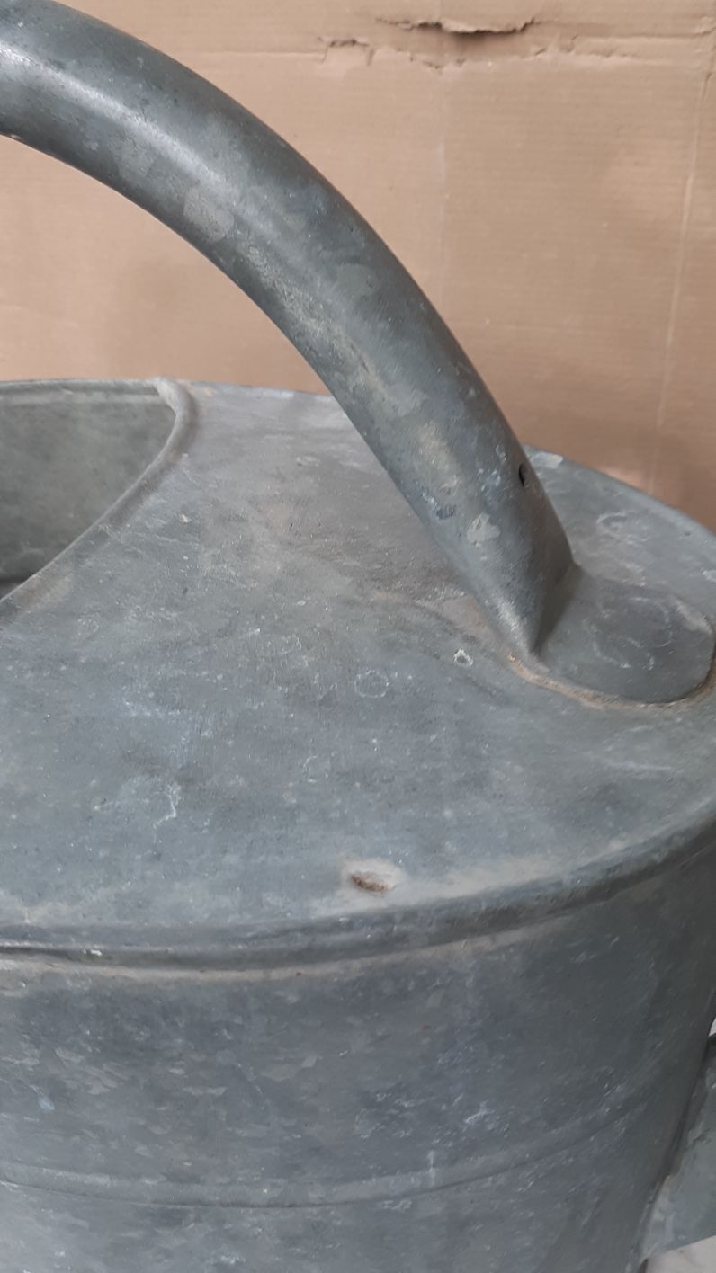 Zinc watering can