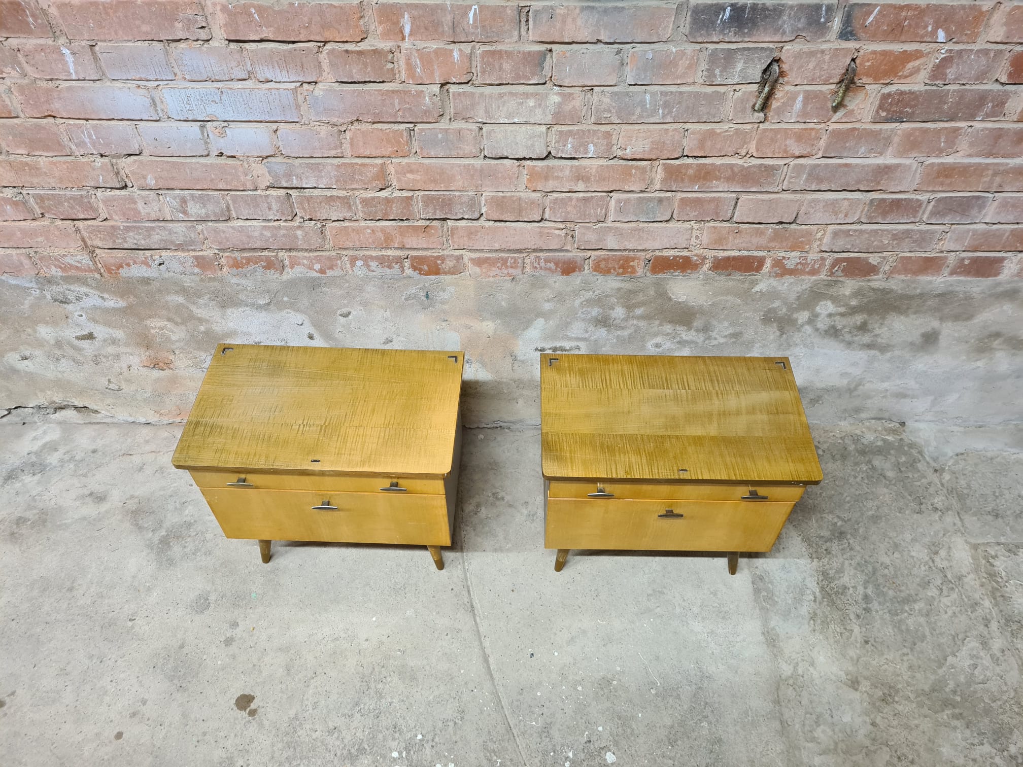 Lot 2 vintage bedside tables 1960s