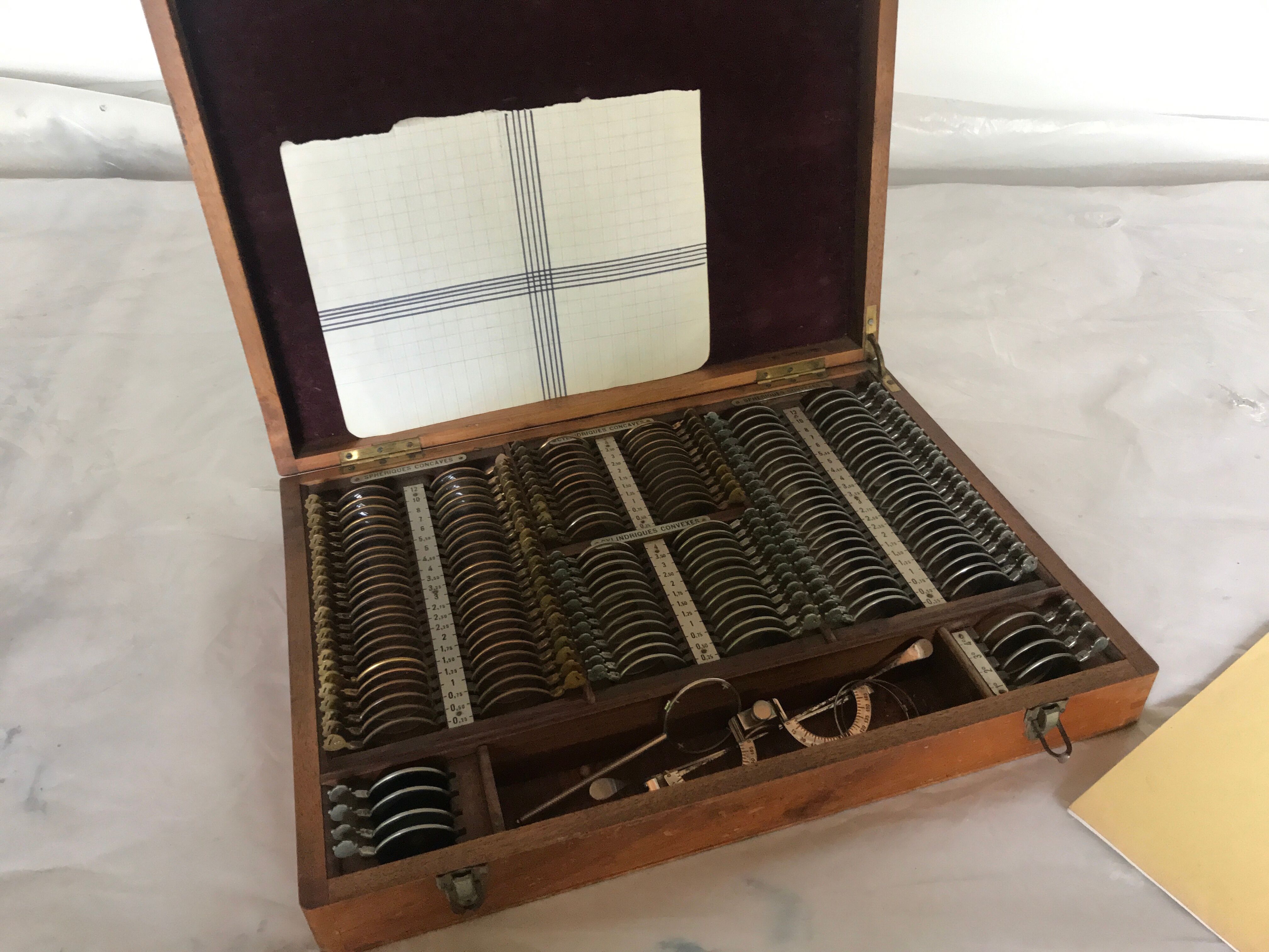 Test optical lens box