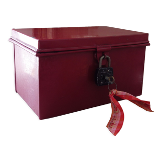 Coffre rouge