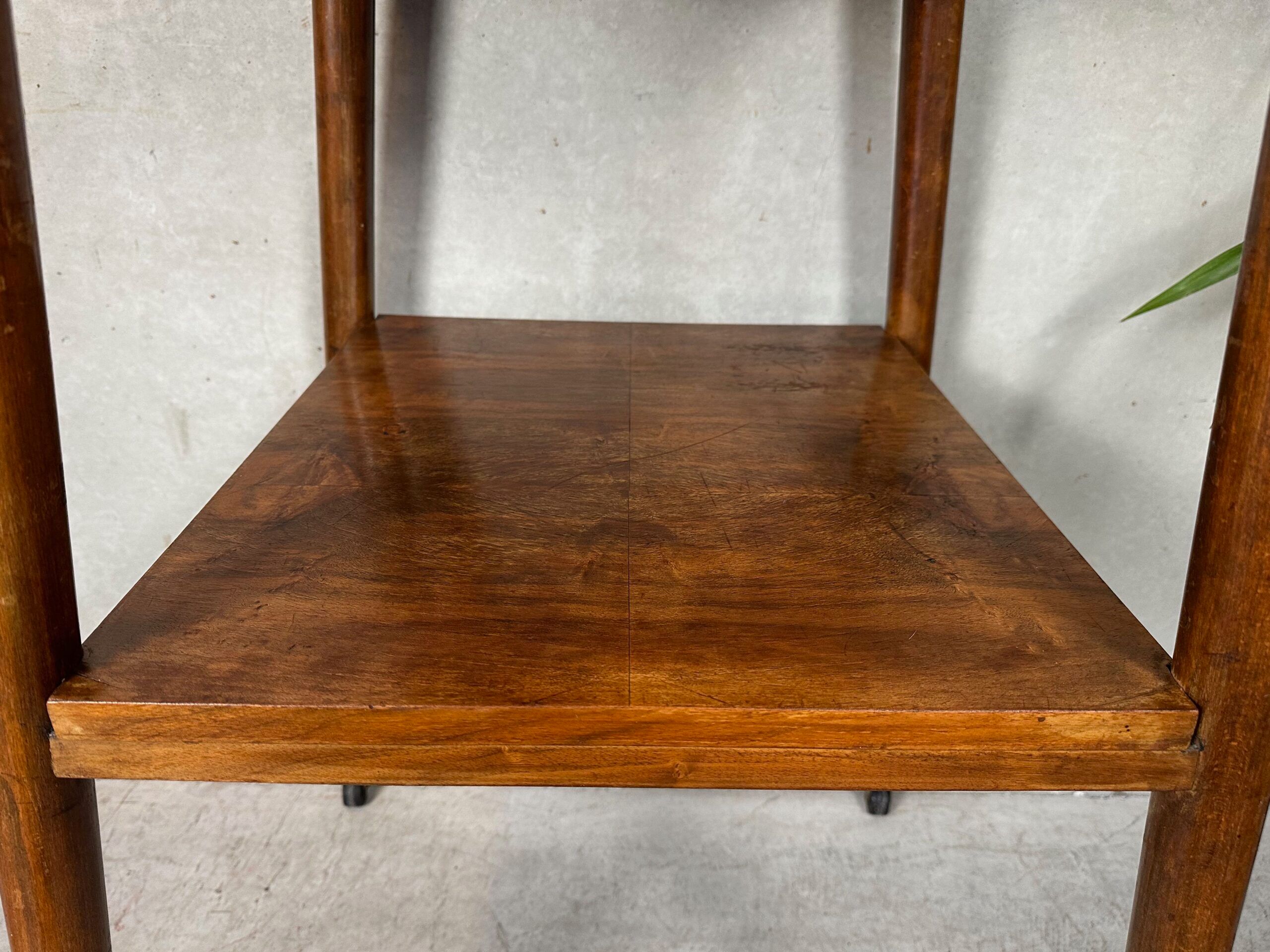 Vintage (tall) side table / plant table on wheels