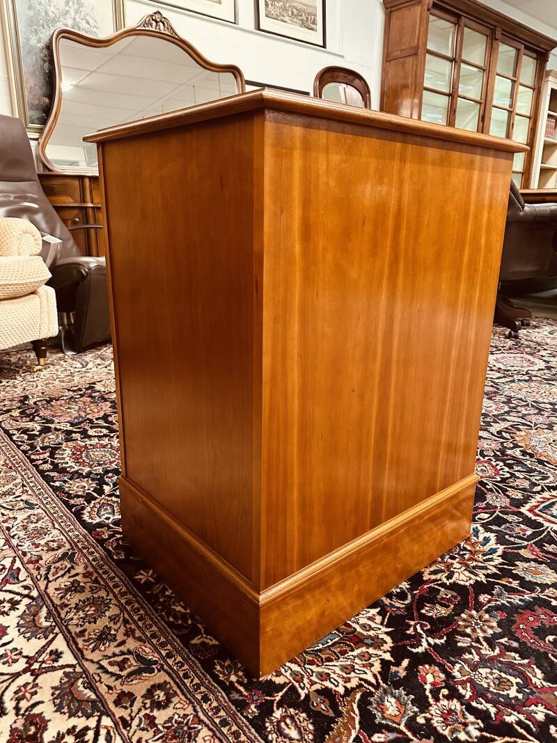 Classic English Chest of Drawers with leather inlay