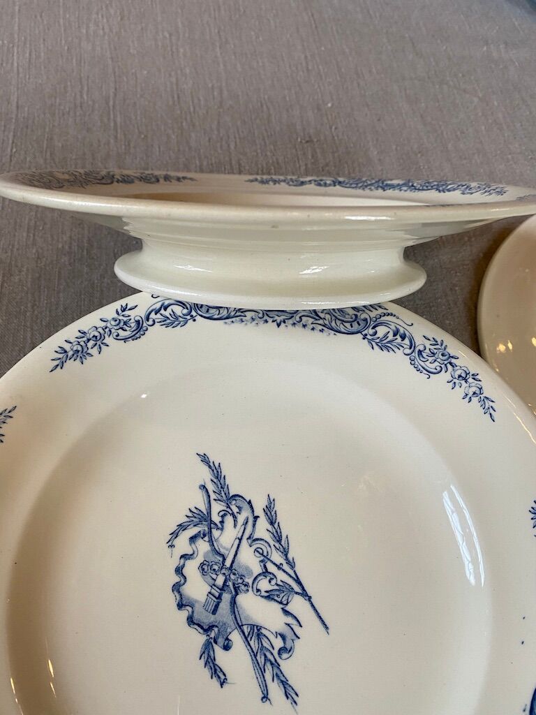 Ensemble 6 assiettes 22cm, 7 assiettes 23cm et compotière, Terre de fer