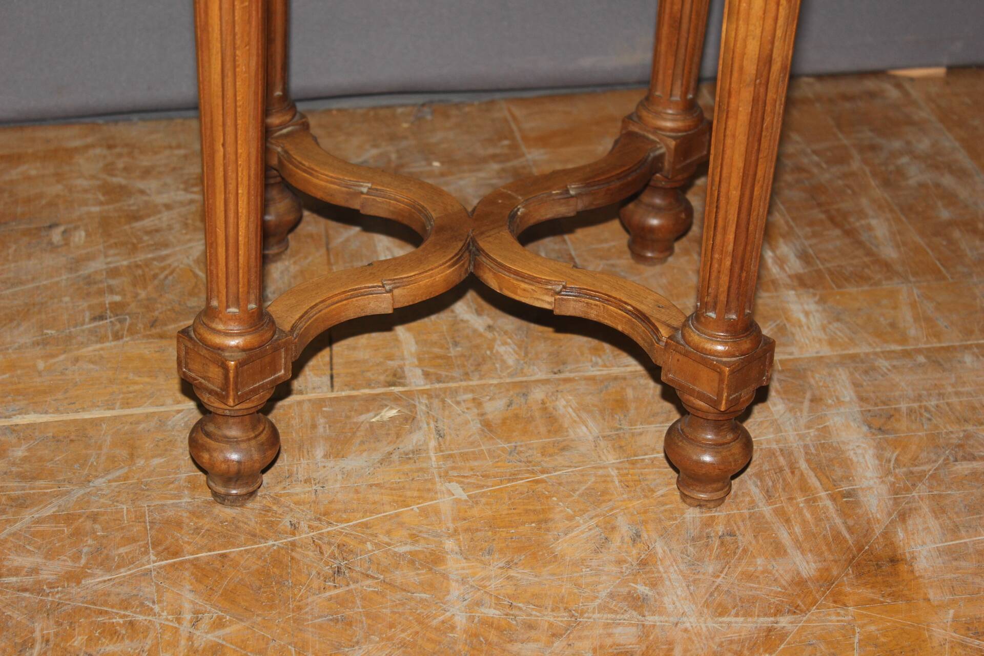 Tabouret de Style Louis XVI en Noyer vers 1900