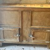 Frigo ancien en bois