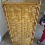 Storage column, bookcase in wood and woven rattan