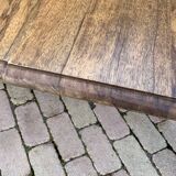 Extendable oak table