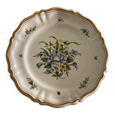 Assiette en porcelaine de Moustiers