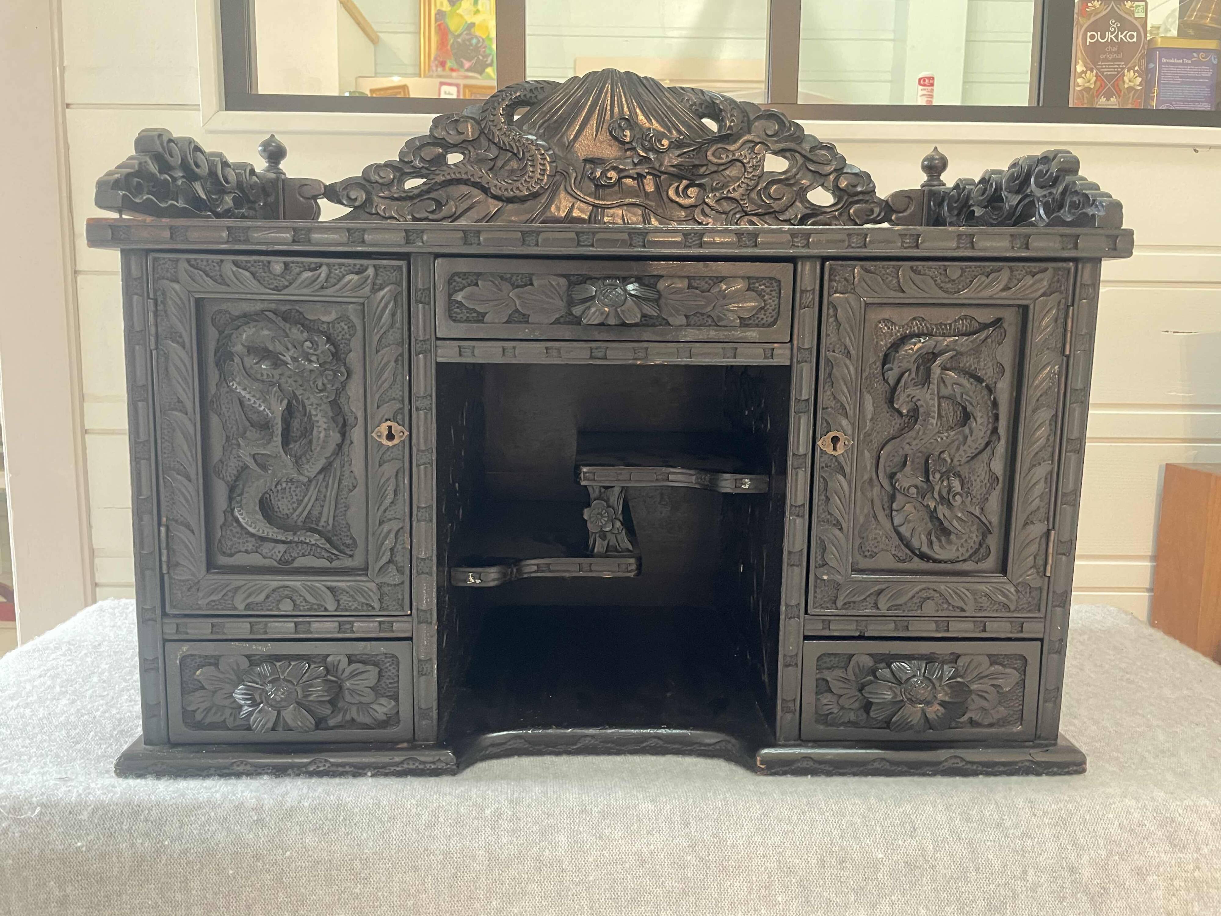 Meuble de bureau japon meiji