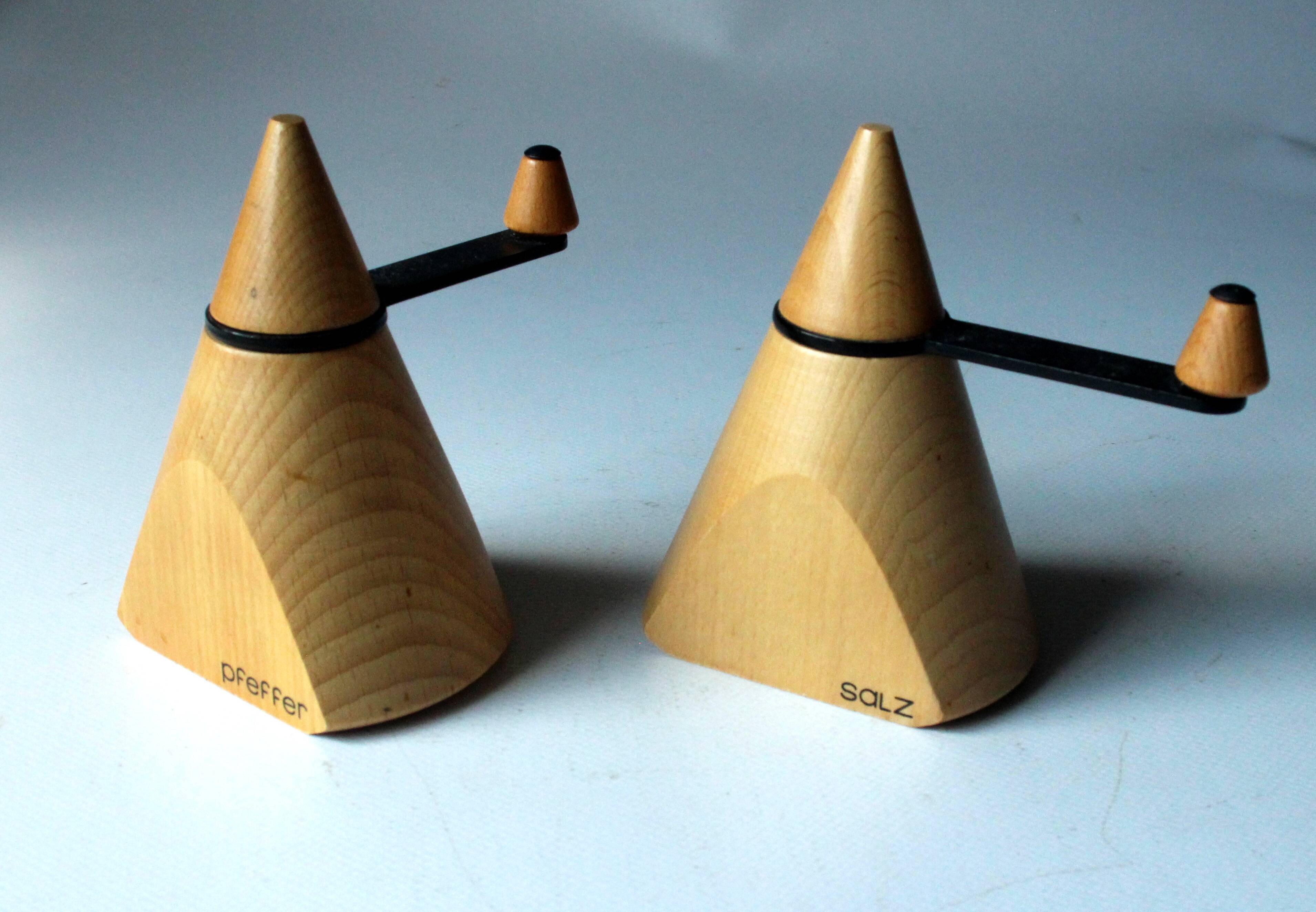 Design salt and pepper shaker