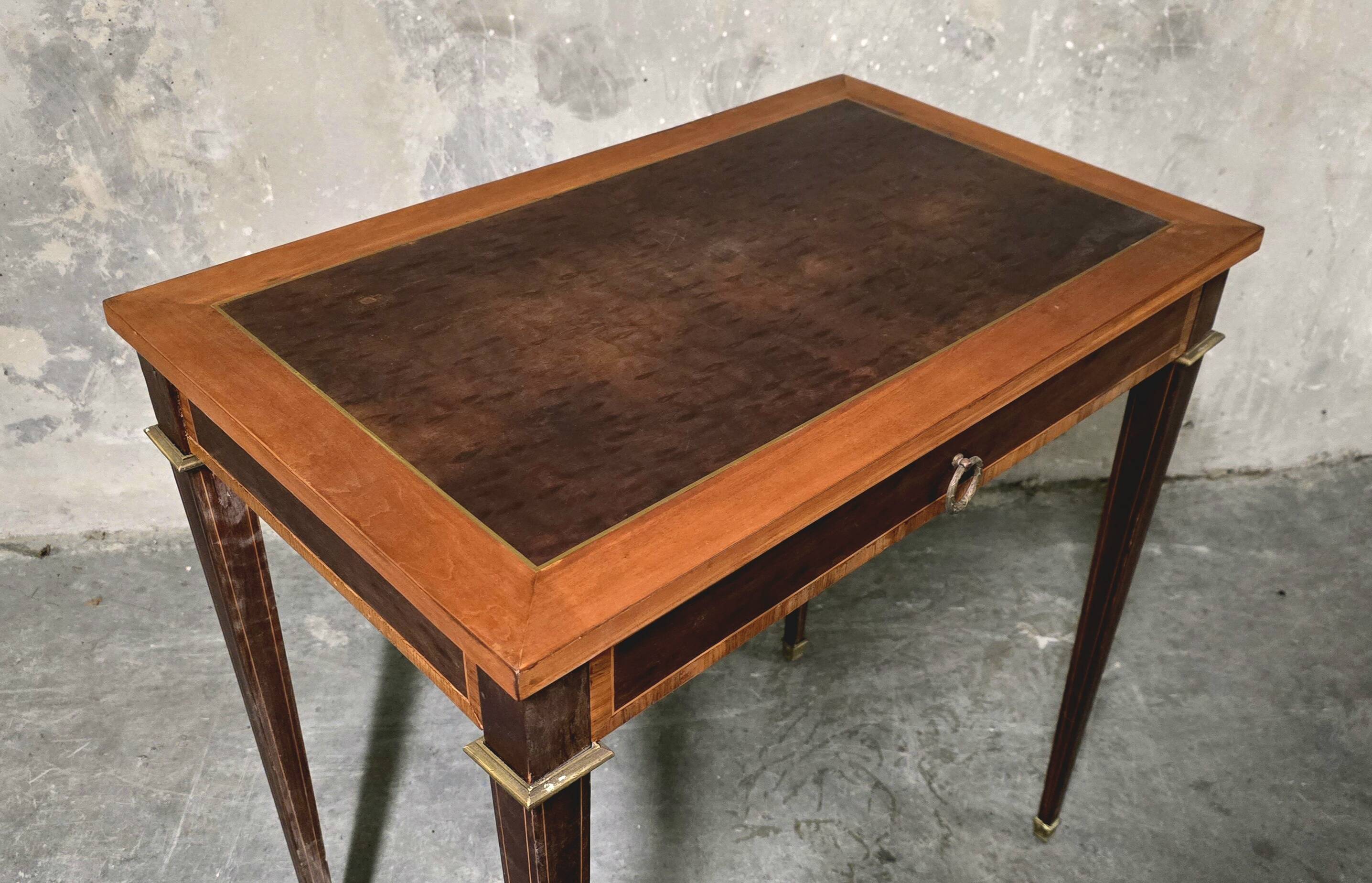 Small Louis XVI style desk in marquetry.