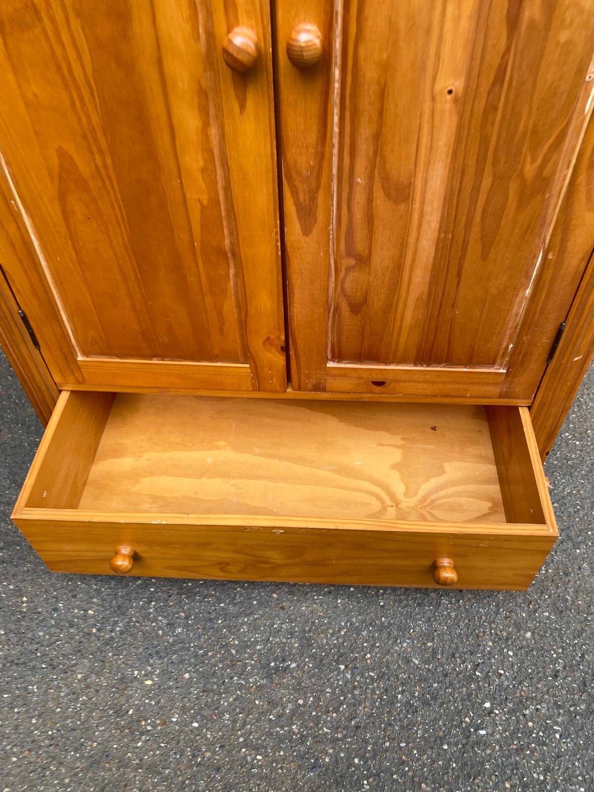 Solid wood chest of drawers from the 1980s.