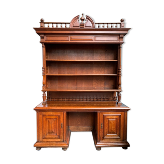 Bibliothèque-bureau dans le style Henri II