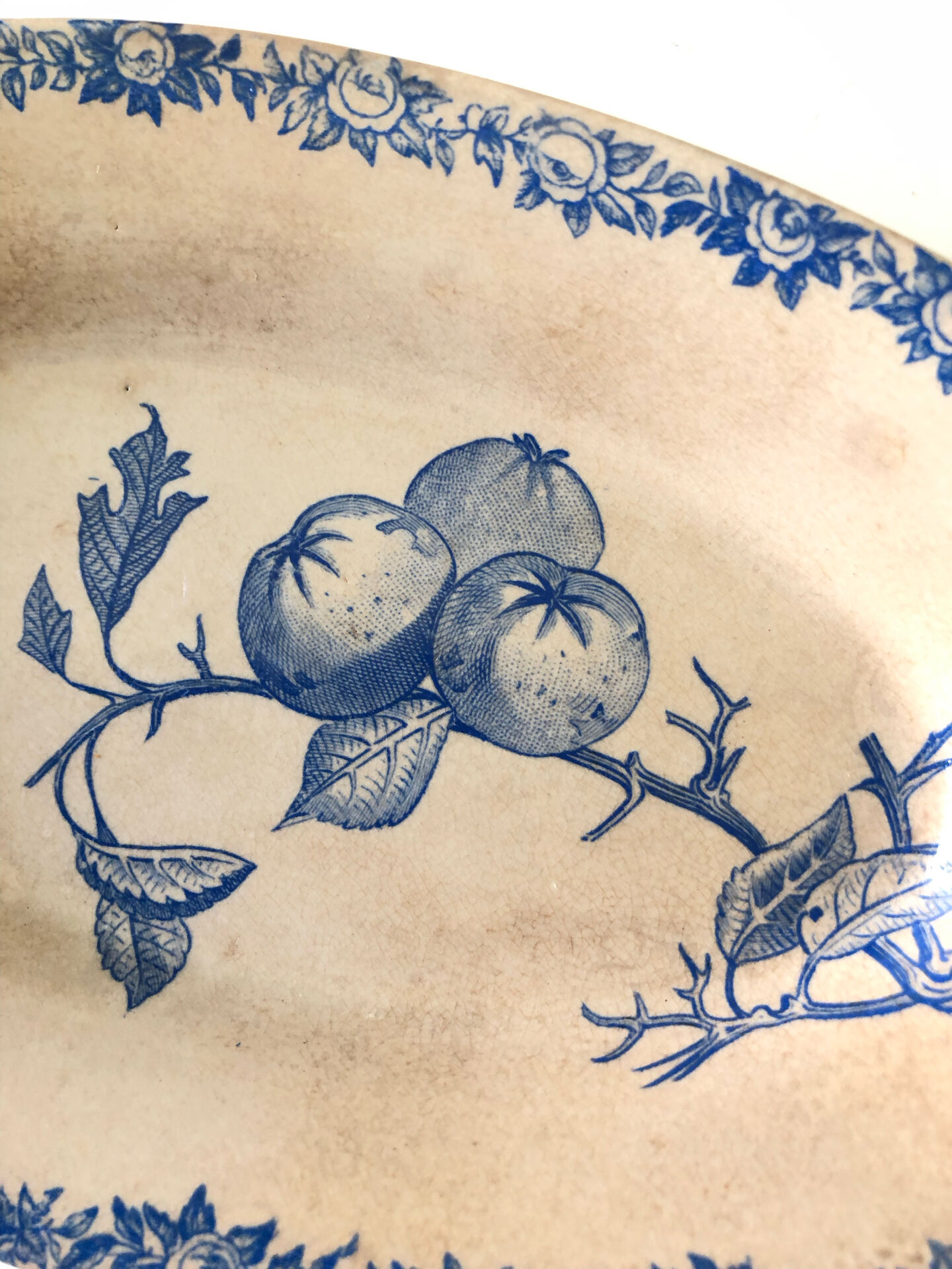 Small decorated dish