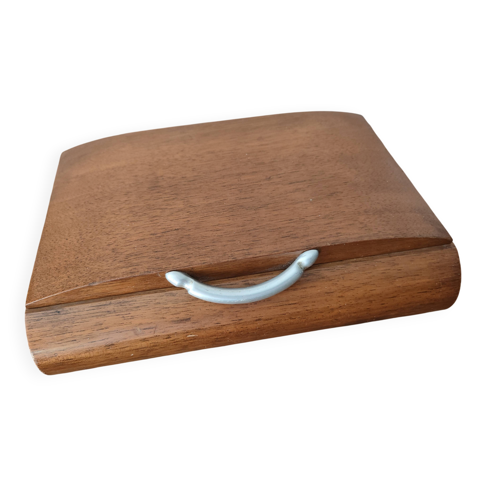 Vintage cigarette box signed Ermond with 2 integrated ashtrays.