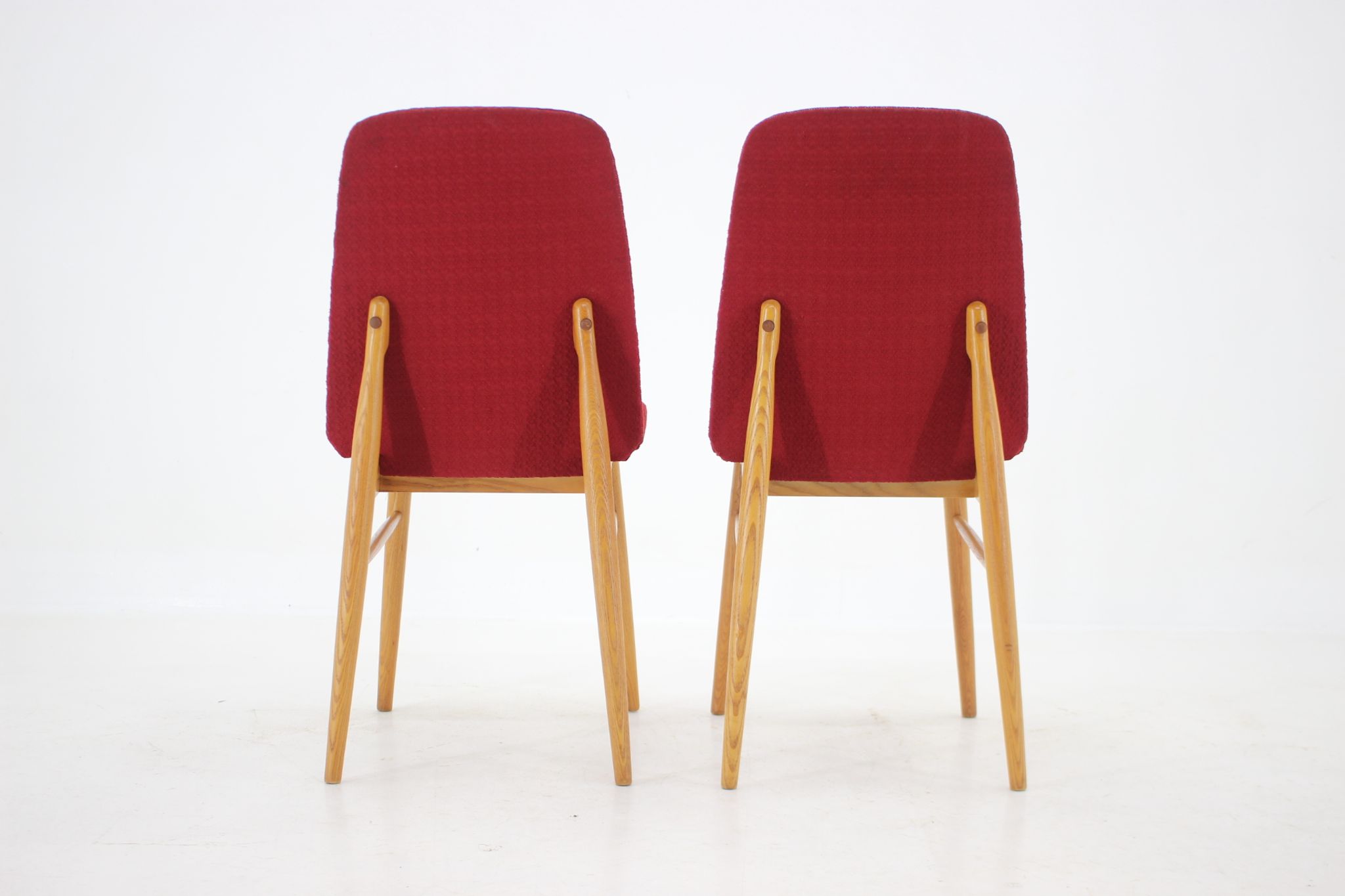 Ensemble de 6 chaises de salle à manger en frêne des années 1960, Tchécoslovaquie