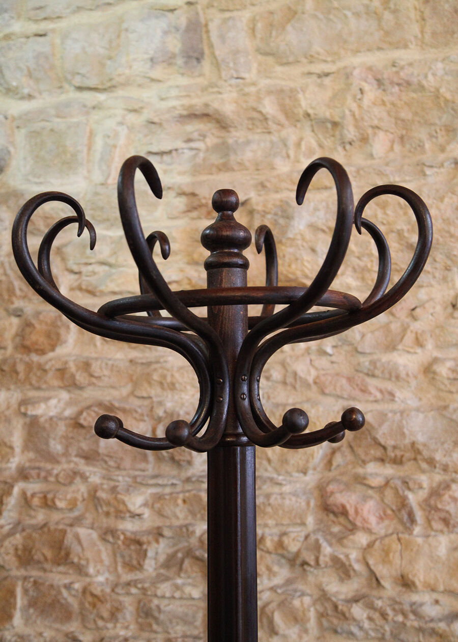 Fischel parrot coat holder