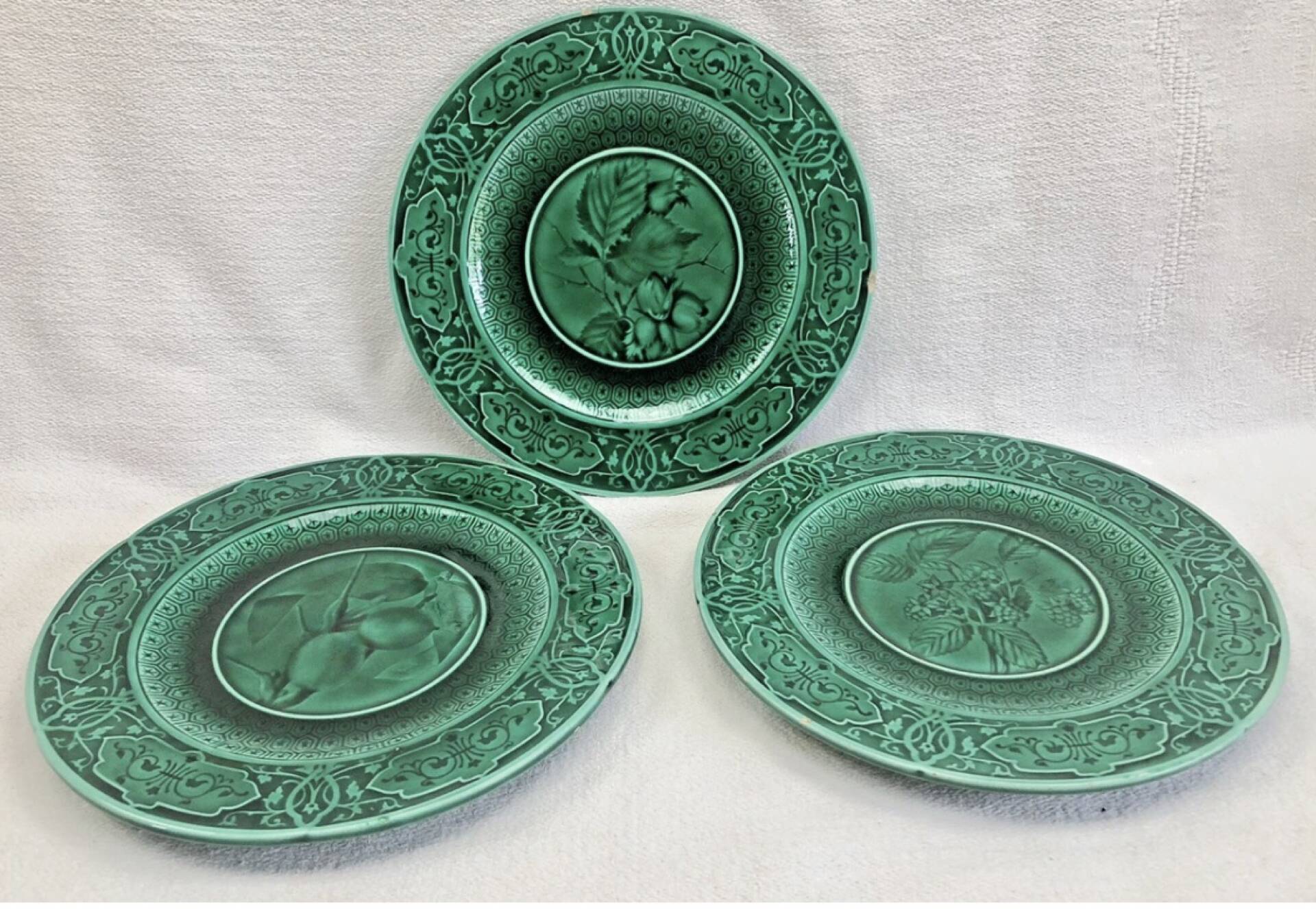 3 fruit plates Sarreguemines majolica shaded enamel Rubelles