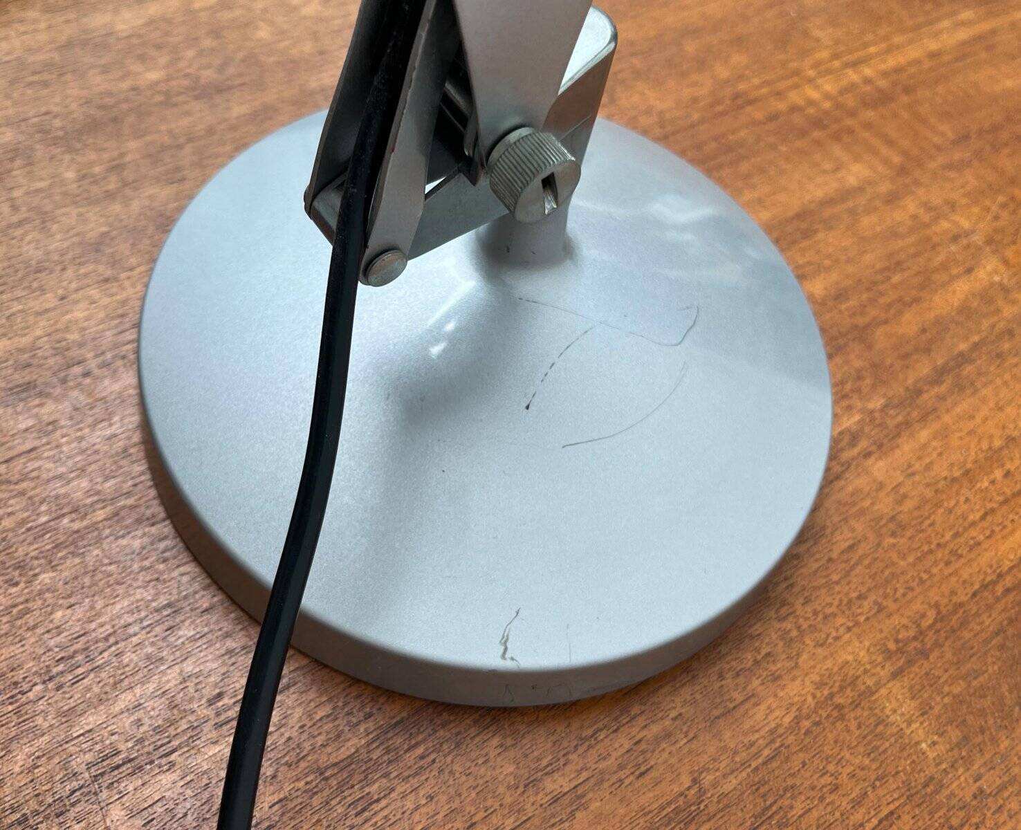 Fortebraccio D33 table lamp by Alberto Meda and Paolo Rizzatto for Luceplan.