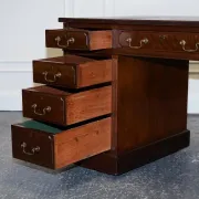 Antique Pedestal Desk by Edwardian Maple & Co, 1890