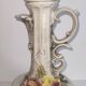 Pichet décoratif vintage en céramique italienne à décor floral en relief