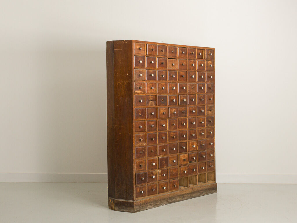 Trade cabinet with 96 drawers